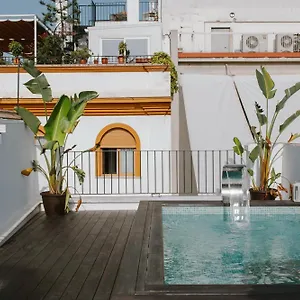Lujoso Con Piscina Compartida 3 Sevilla